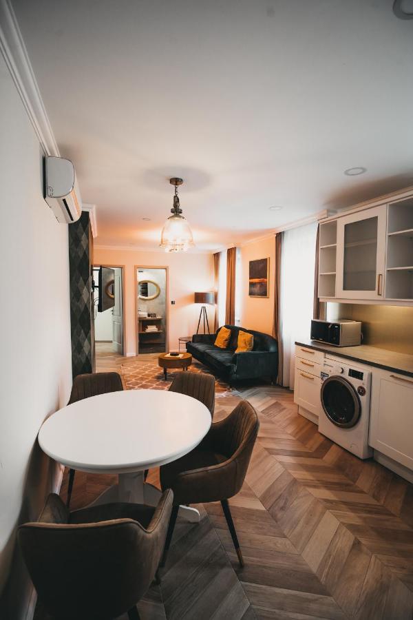 Room42 - & Hotel