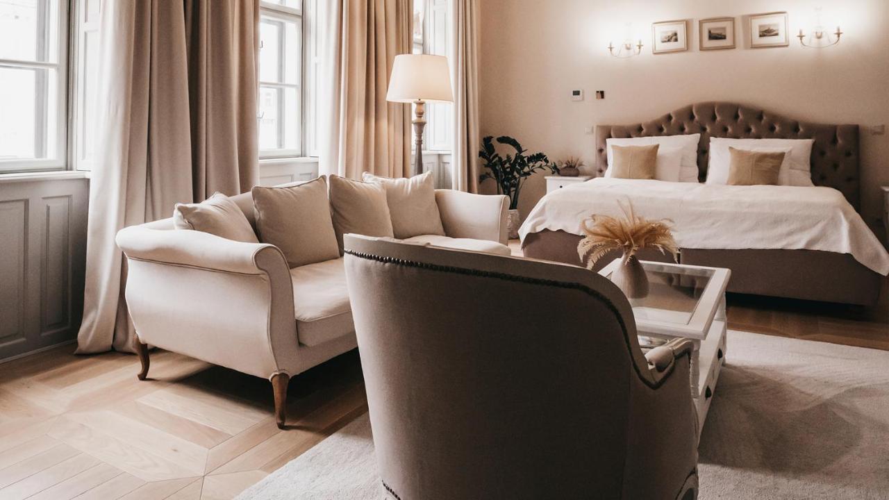 Room42 - & Esztergom